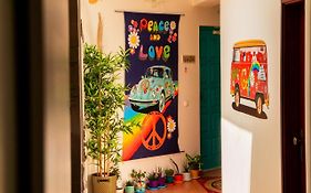 Paz & Amor Guest House - Peace & Love